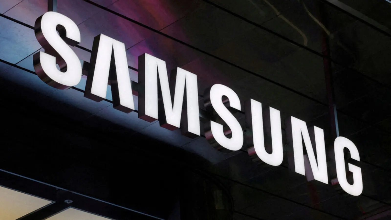 Samsung Forms AX - PI Team to Build Robots for Chip Fabs