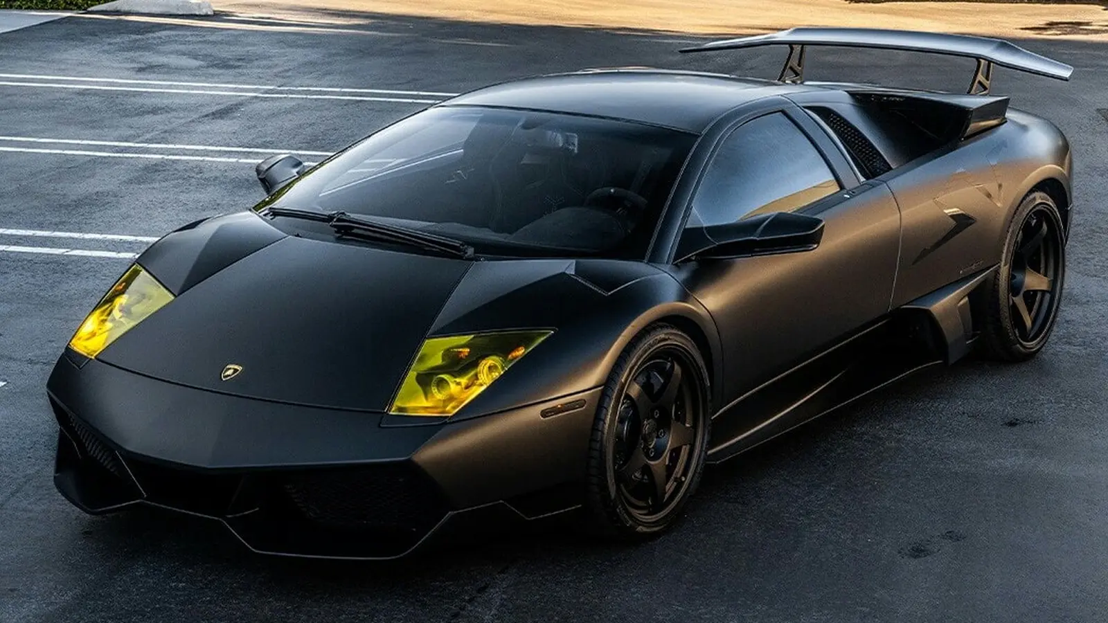 Black Lamborghini Murcielago SV, Modern-Classic Look