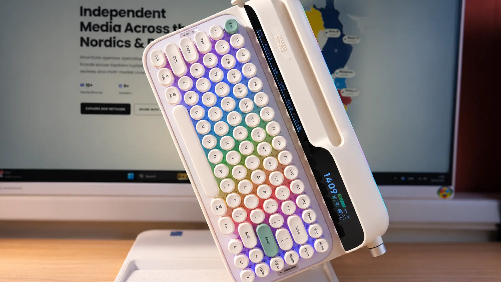 EPOMAKER Glyph Review: Typewriter Charm Meets Modern Convenience