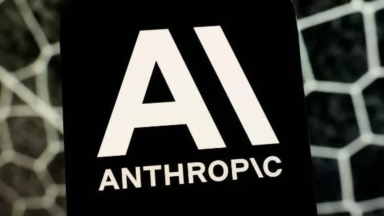 Anthropic Employees Expect AI Nobel-Level Discovery by 2030