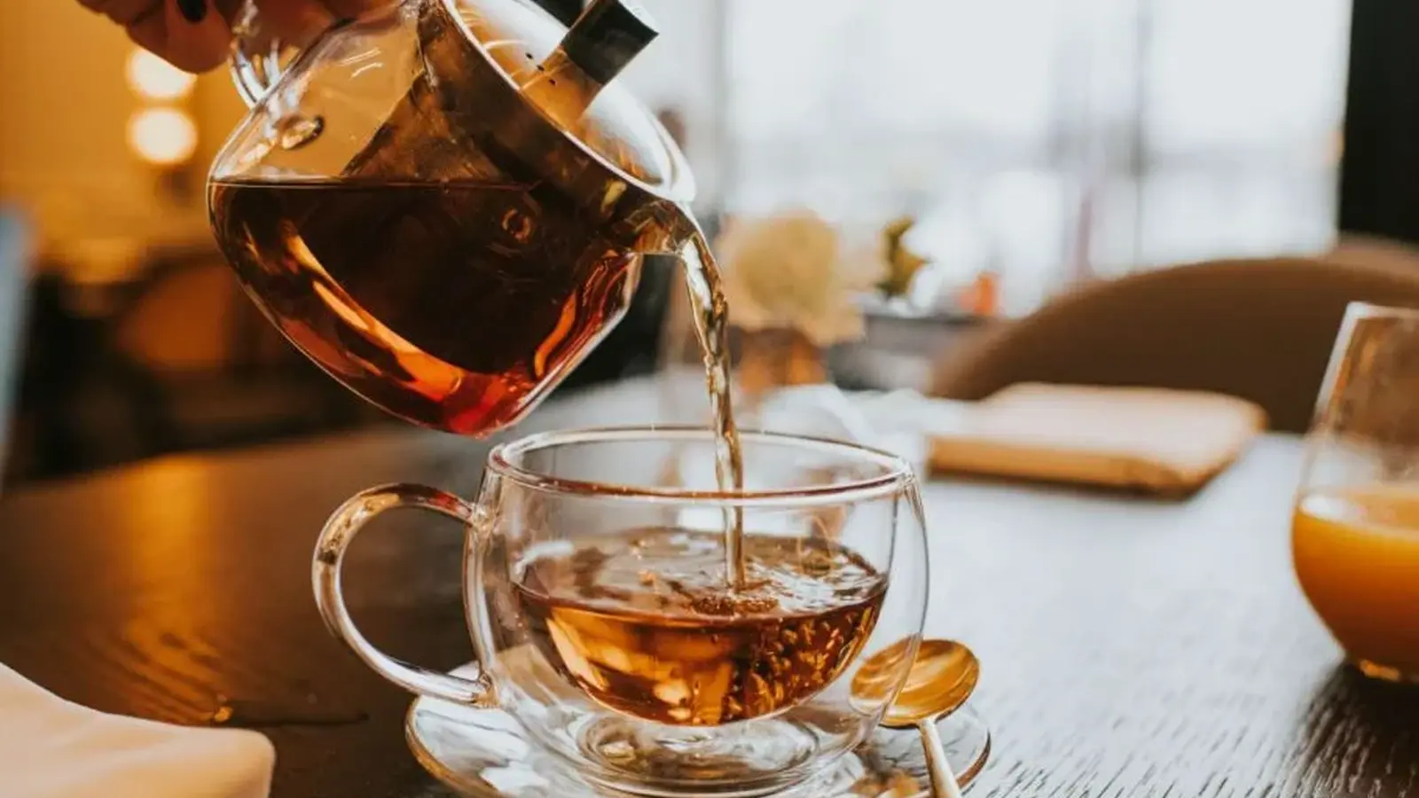 Regular Tea Drinking Linked to Lower Cardiovascular Risk