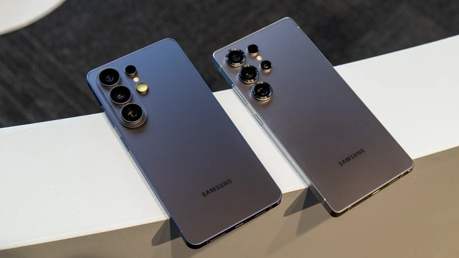 Samsung Display to mass-produce S27 AMOLED panels this month