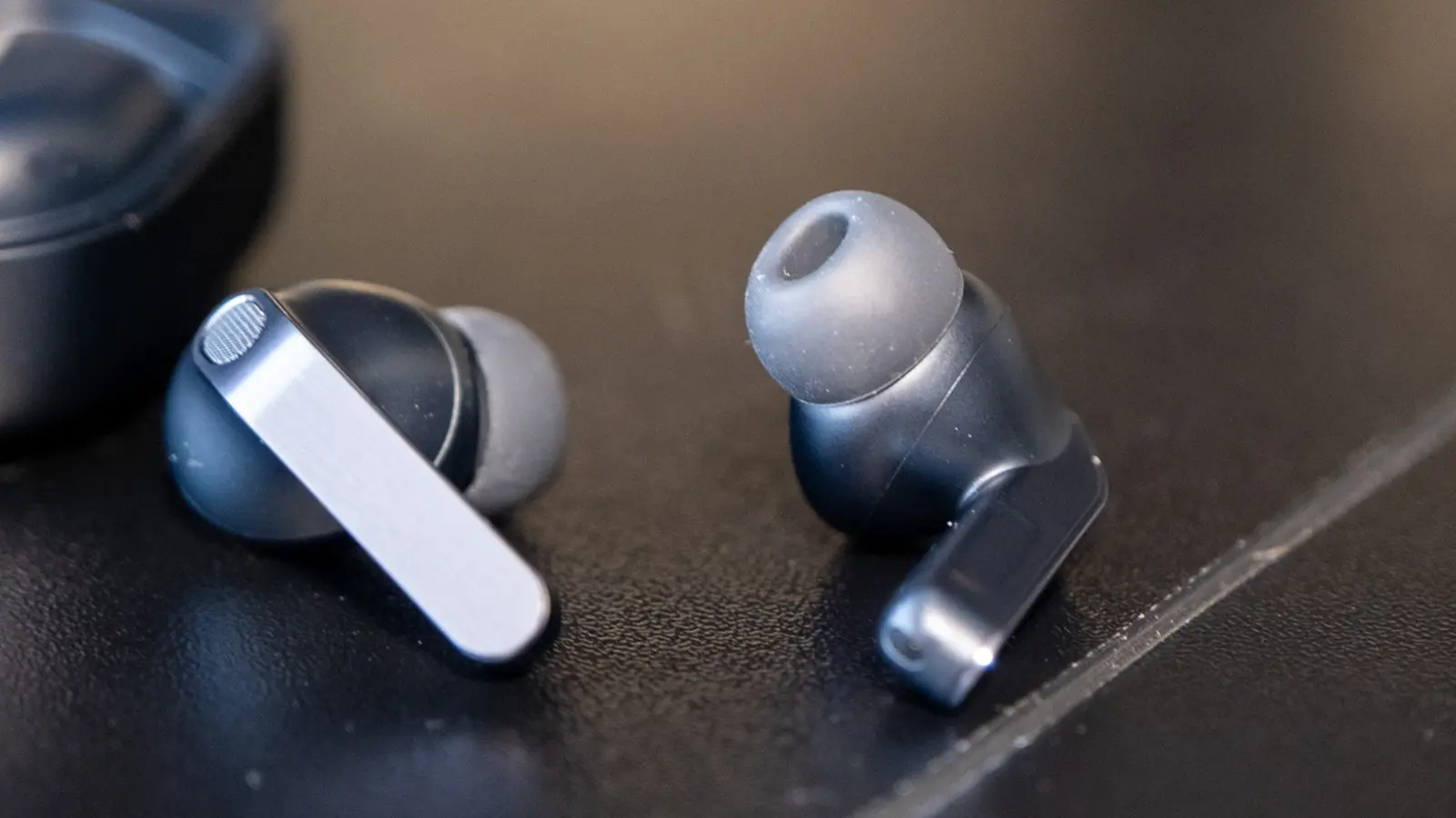 Samsung may tell users to put hot Galaxy Buds back in case