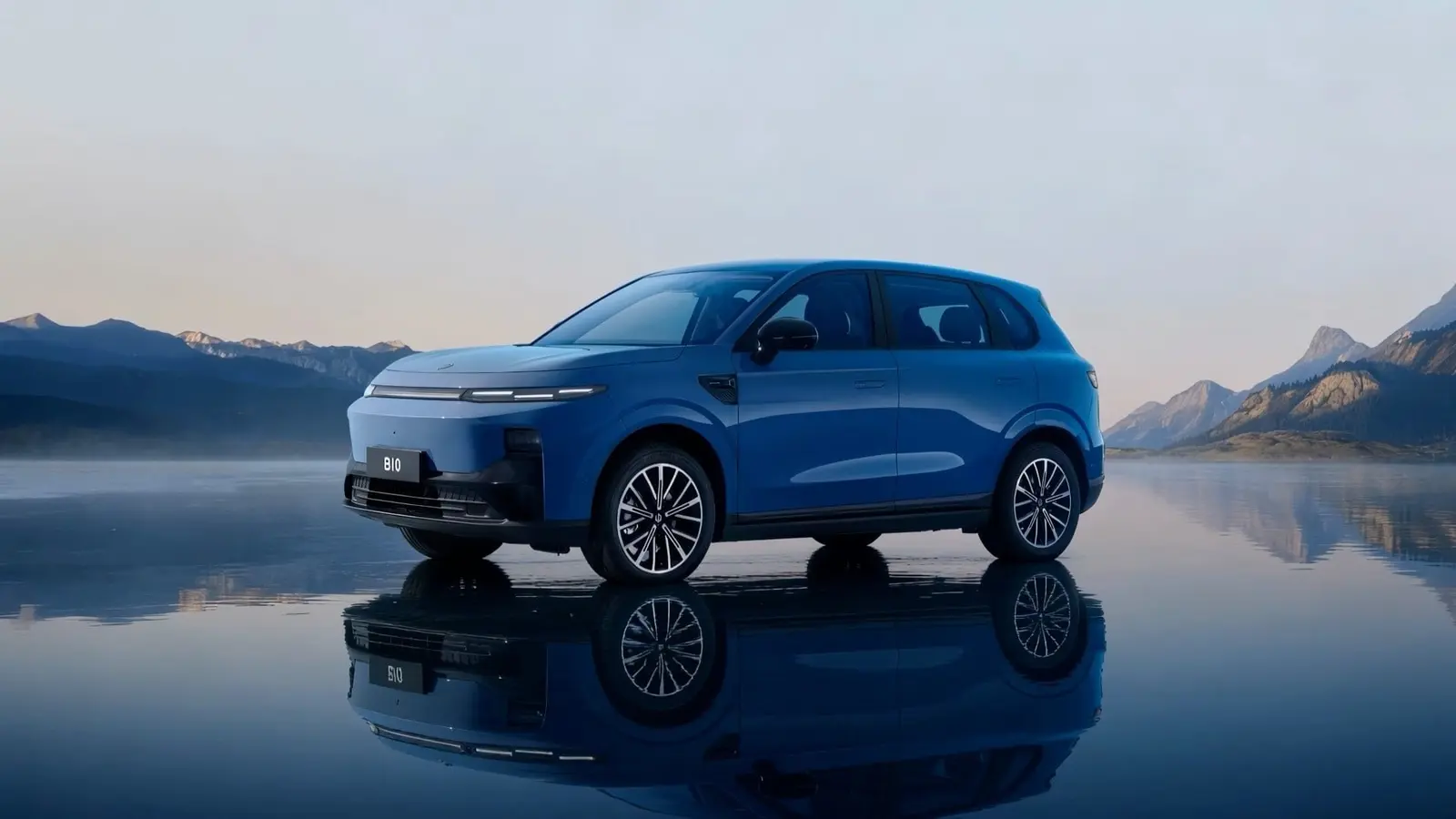 Stellantis Builds Leapmotor B10 SUV at Zaragoza Plant