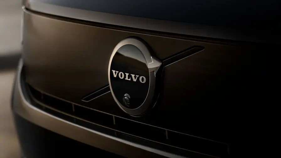 Volvo Refreshes XC40 for 2027 with Tech and Safety Upgrades