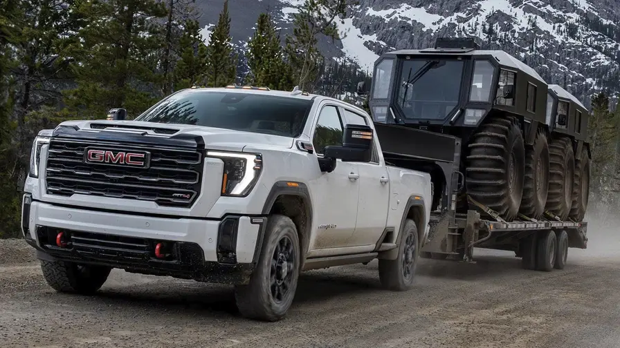 GM's Megamax 8.3L V8 Rumored for 2028 Trucks, Big Torque